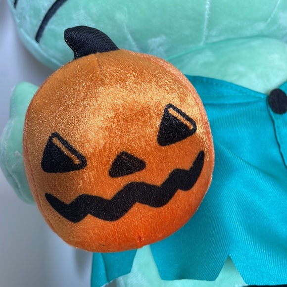 Hello Kitty Halloween Greeter Frankenstein - Picture 9 of 9